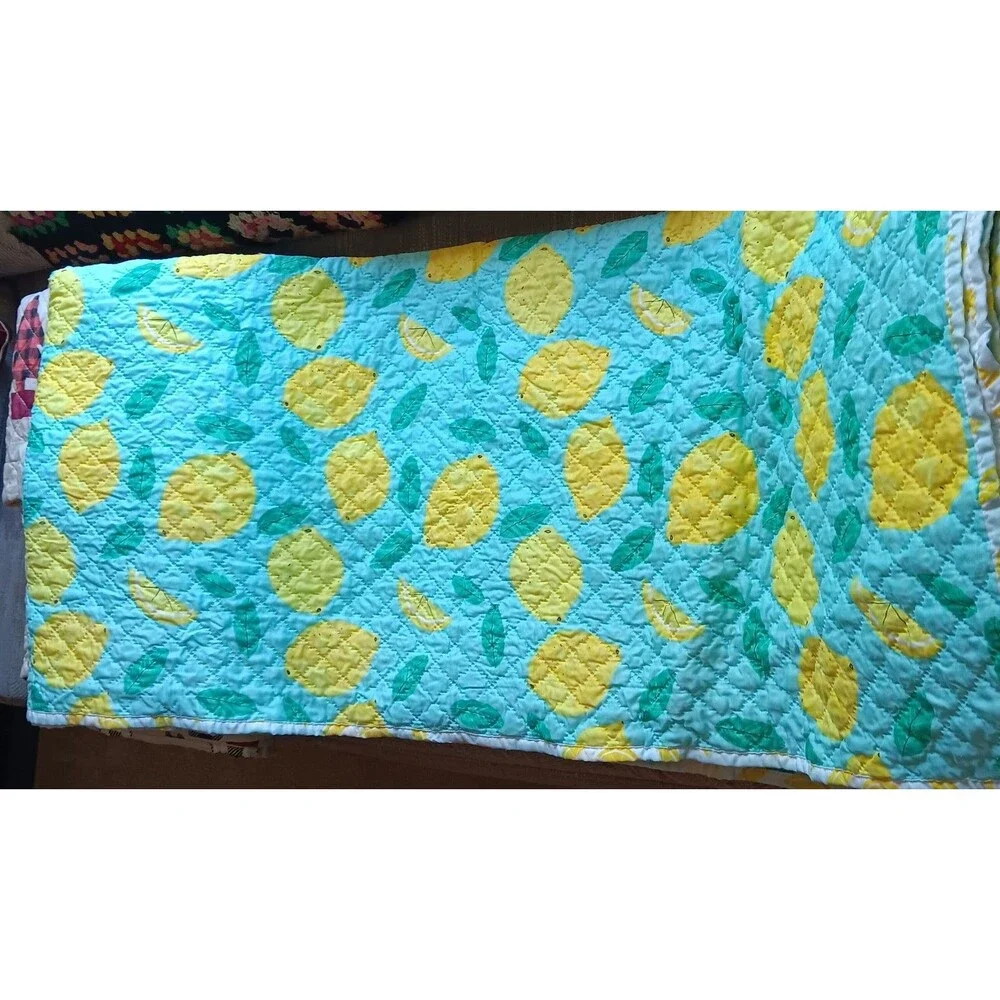 Modern Southern Home Reversible Lemon King Quilt Spread 102 x 86